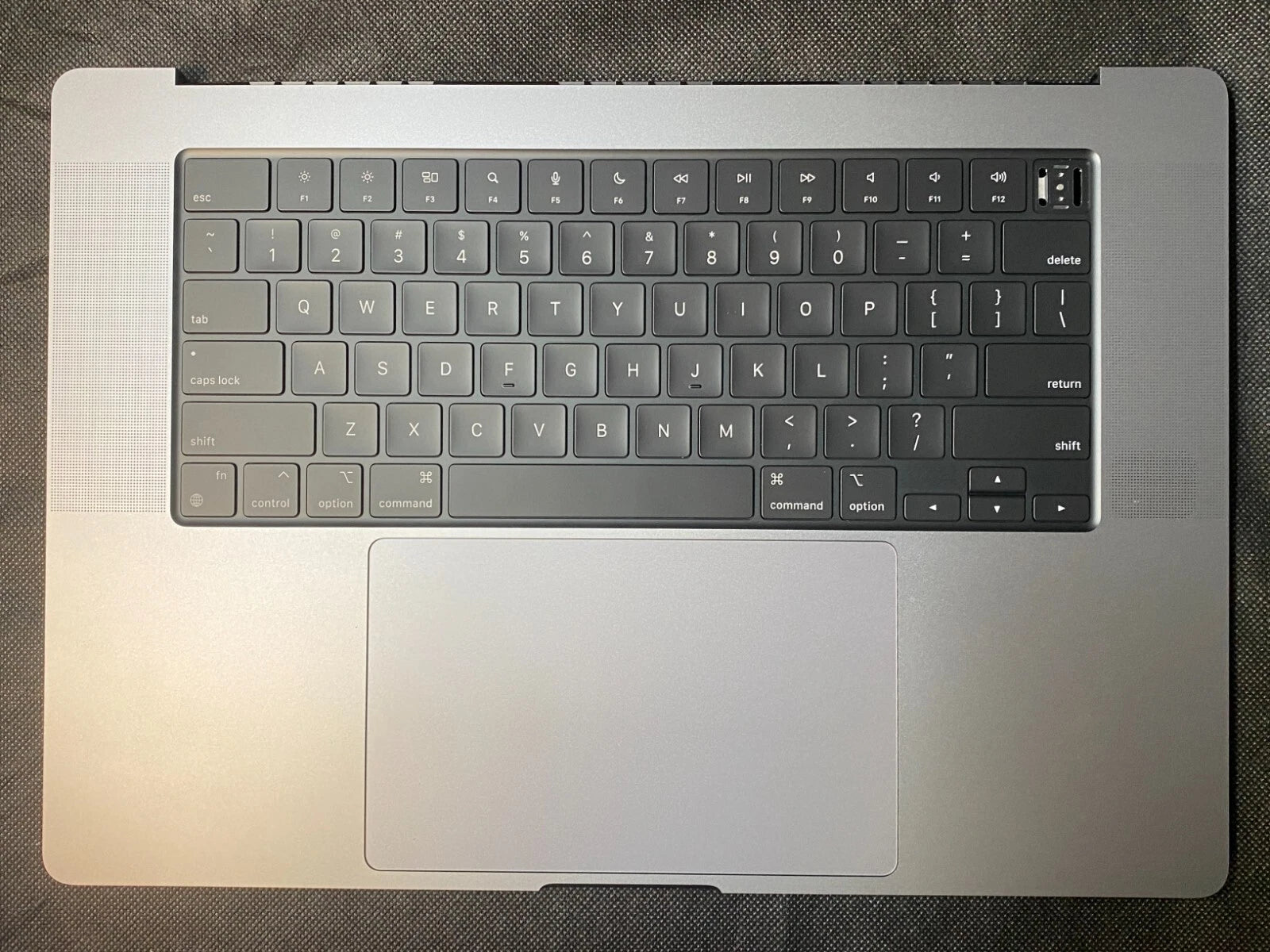 Top Case Assembly with Keyboard,Battery,Speaker and Trackpad for MacBook Pro 16 Top Case Assembly with Keyboard,Battery,Speaker and Trackpad for MacBook Pro 16
